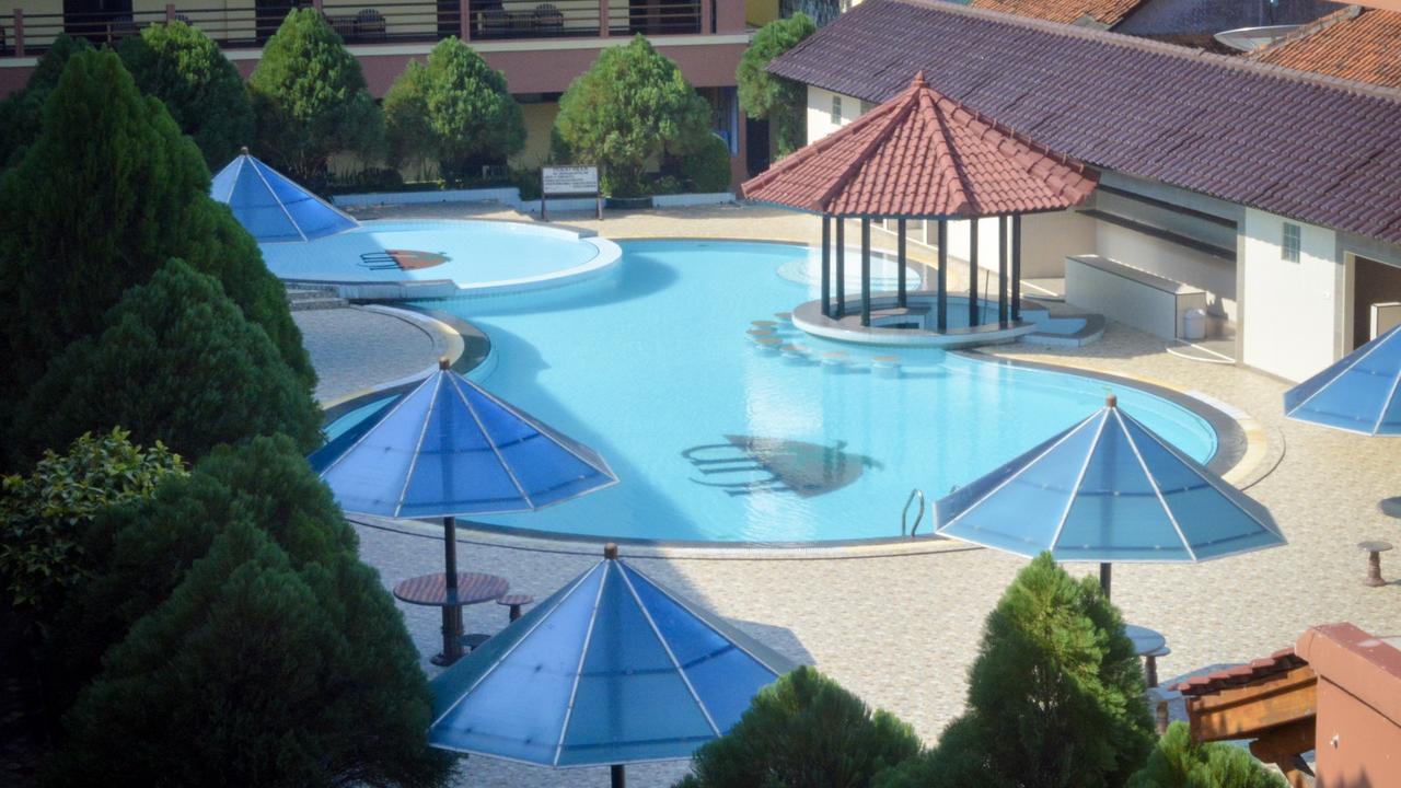 Hotel Uni 2*