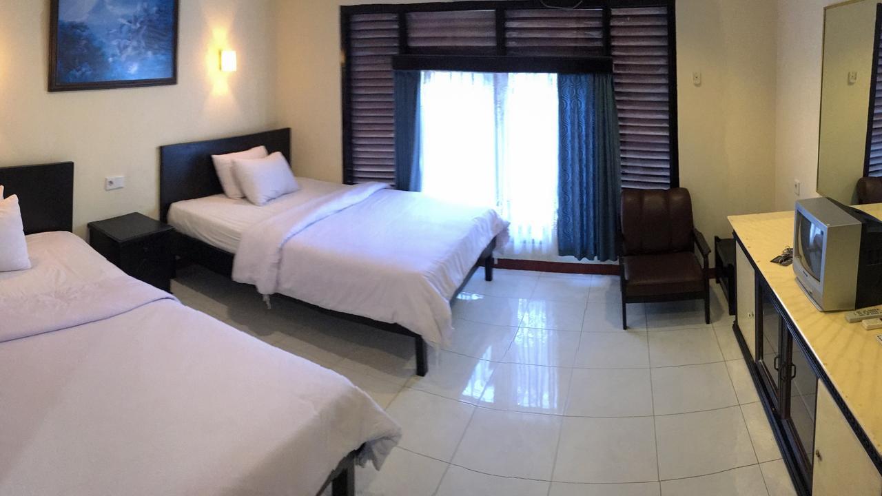 Uni Hotel 2*