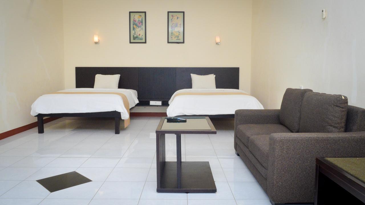 Hotel Uni